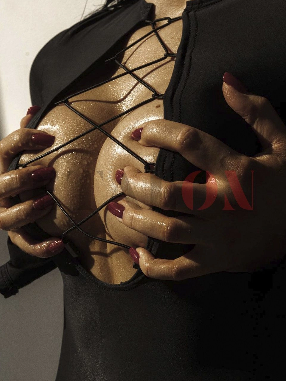 Картинка Erotic massage allows a man to relax not only physically, but also emotionally